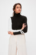 Black Handle With Color Block Sweater Pullover